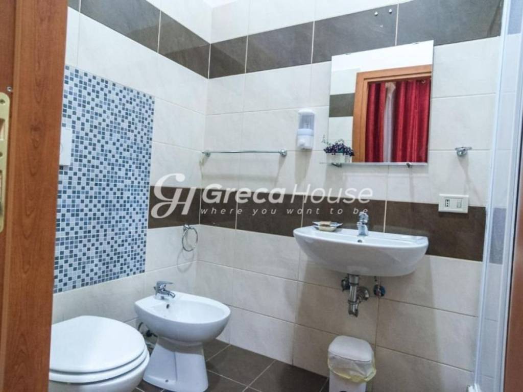 Παραθαλάσσιο ξενοδοχείο προς πώληση Πελοπόννησος