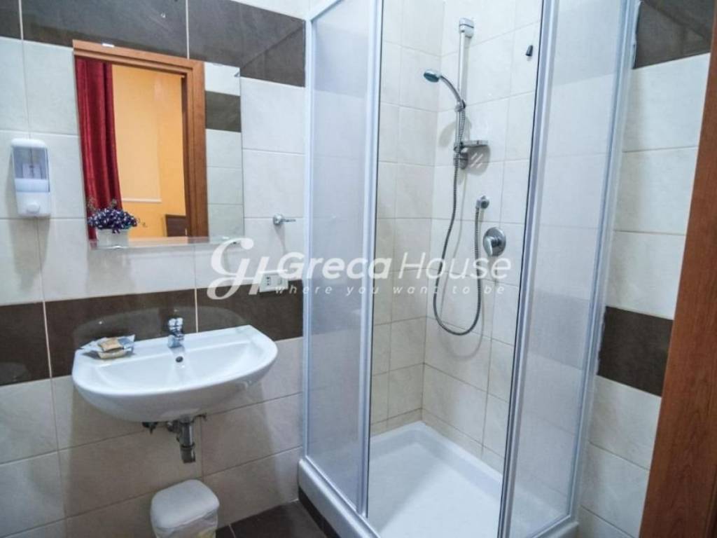 Παραθαλάσσιο ξενοδοχείο προς πώληση Πελοπόννησος