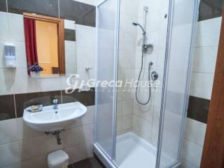 Παραθαλάσσιο ξενοδοχείο προς πώληση Πελοπόννησος