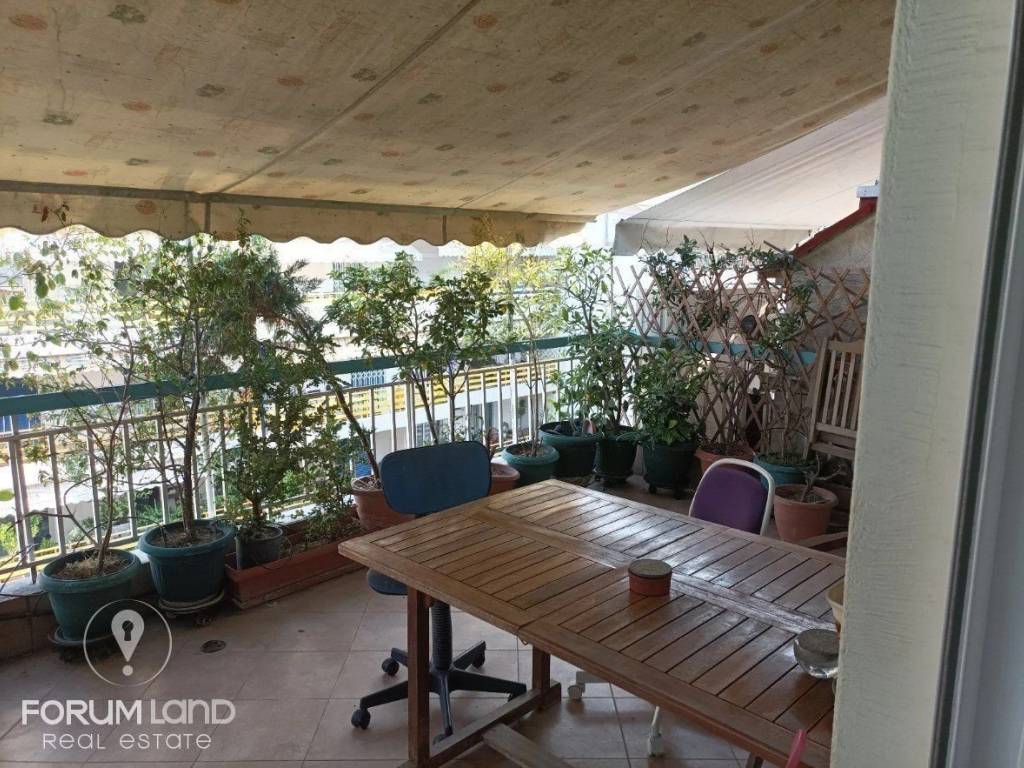 Forumland Real Estate, Βεράντες