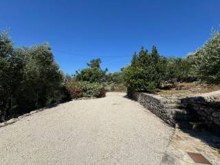 Private drive in front of the house