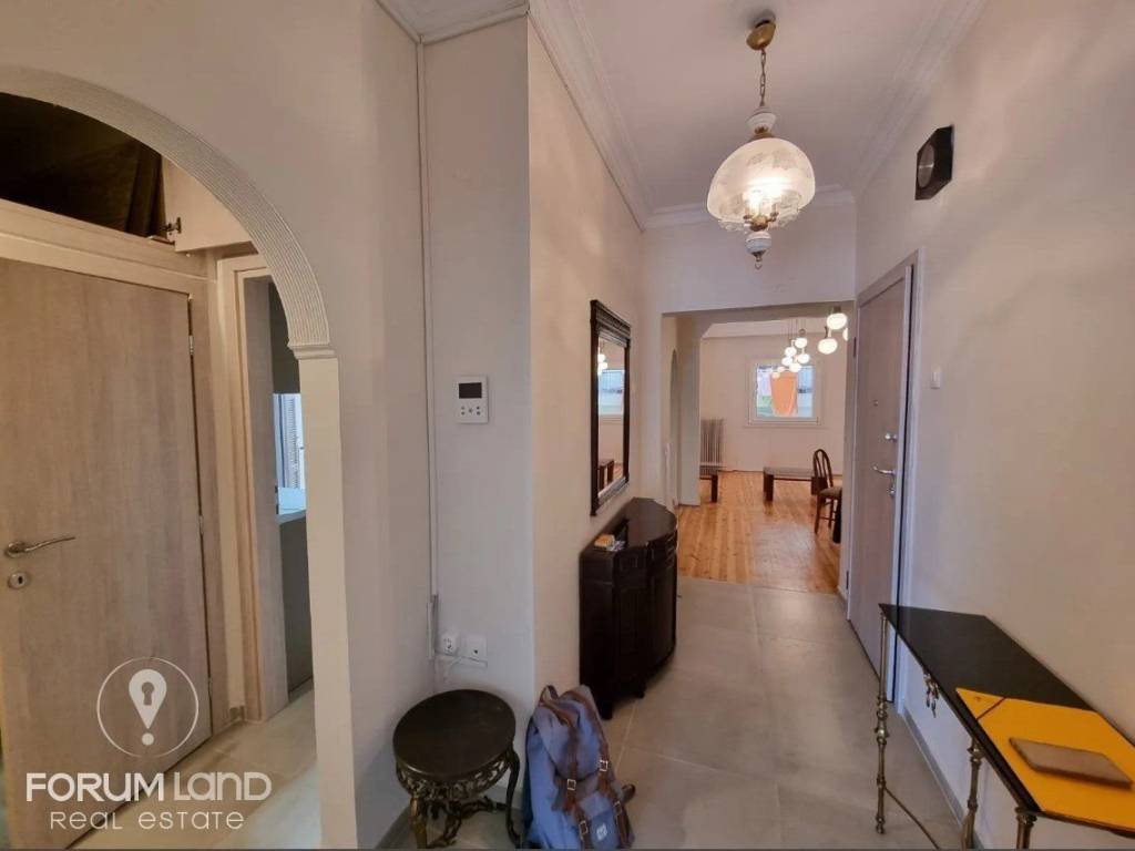 Forumland Real Estate, Διάδρομος