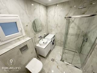 Forumland Real Estate, Μπάνιο