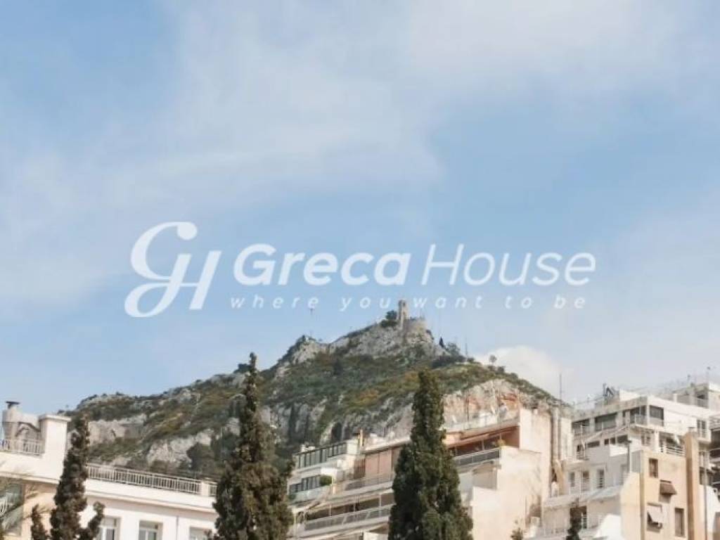 Διαμέρισμα  με θέα προς πώληση στο Κολωνάκι 