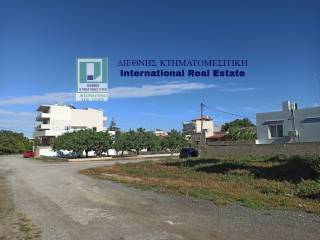 GONIAKO OIKOPEDO ME PROSOPSEIS 18 m. KAI 12 m.