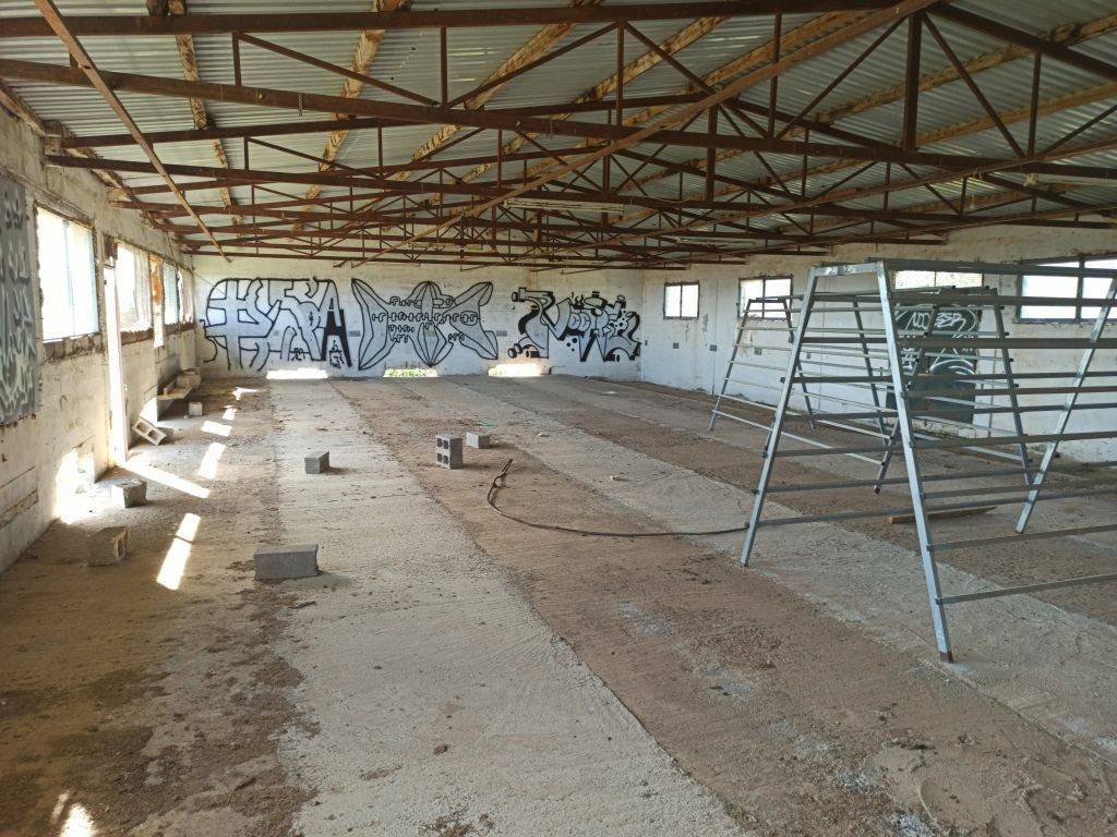 TMEMA APO TO ESOTERIKO TOY PTENOTROPHEIOY