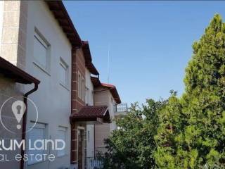 Forumland Real Estate, Επαγγελματικό κτίριο