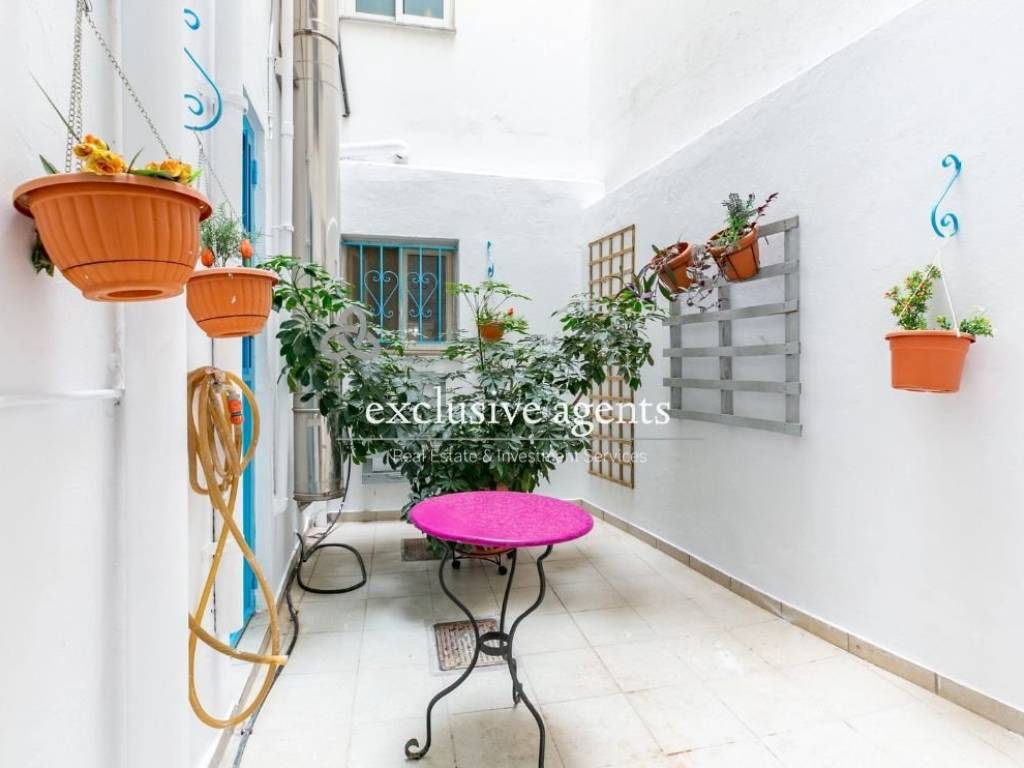 Εσωτερικοι χώροι