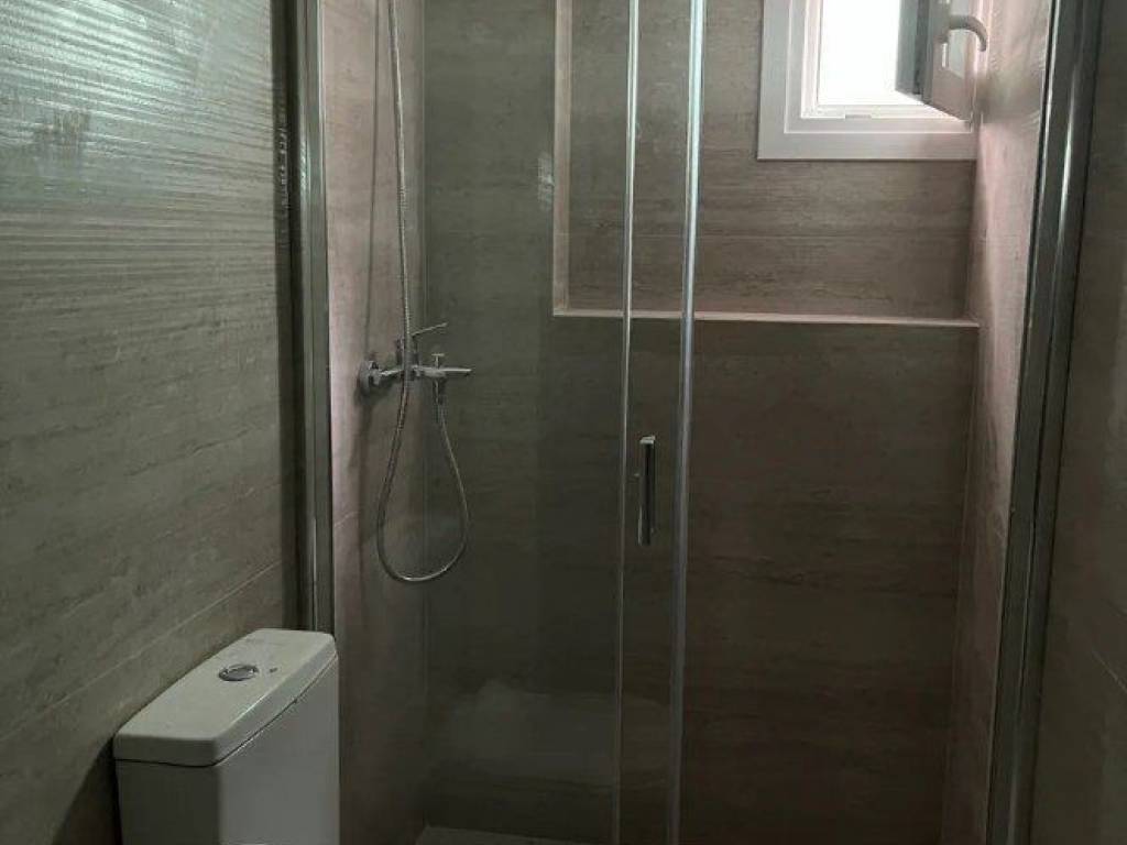 Forumland Real Estate, Μπάνιο