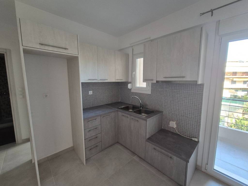 ΣΑΛΟΝΙ-ΚΟΥΖΙΝΑ