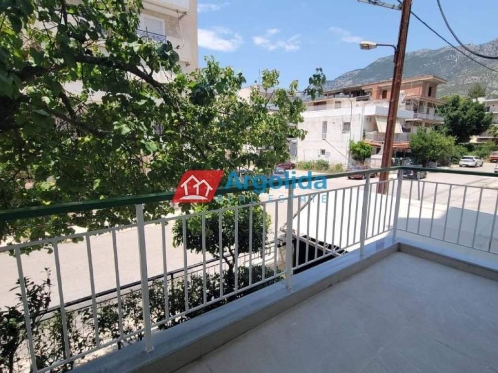 Θέα από μπαλκόνι