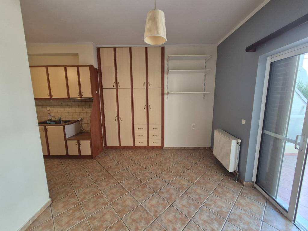 ΣΑΛΟΝΙ-ΚΟΥΖΙΝΑ