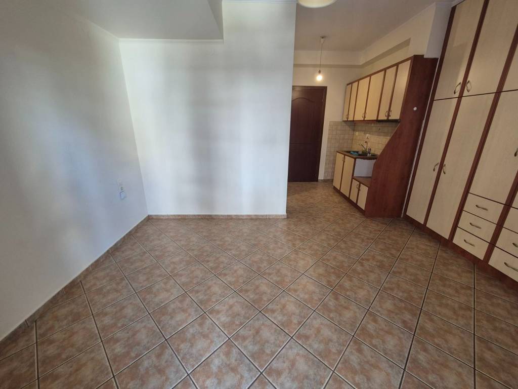 ΣΑΛΟΝΙ-ΚΟΥΖΙΝΑ