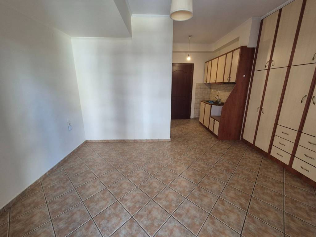 ΣΑΛΟΝΙ-ΚΟΥΖΙΝΑ