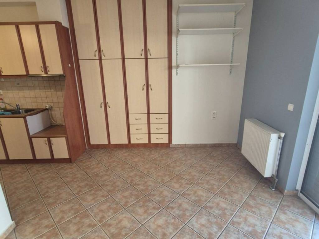 ΣΑΛΟΝΙ-ΚΟΥΖΙΝΑ