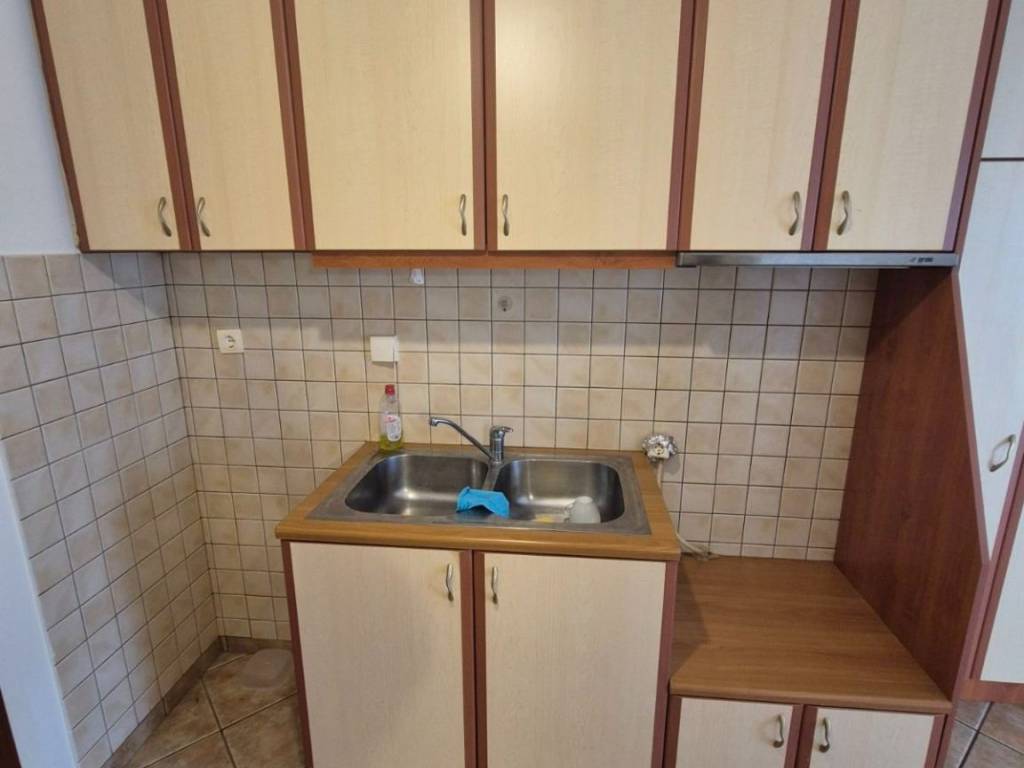 ΣΑΛΟΝΙ-ΚΟΥΖΙΝΑ