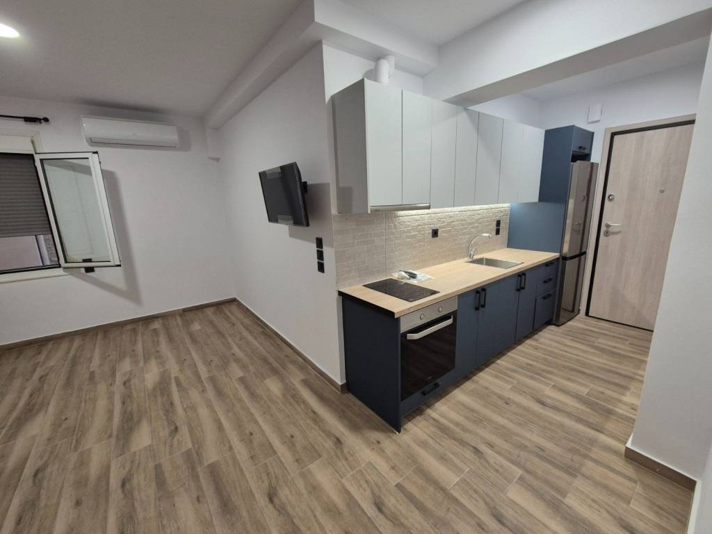 ΣΑΛΟΝI-ΥΠΝΟΔΩΜΑΤΙΟ