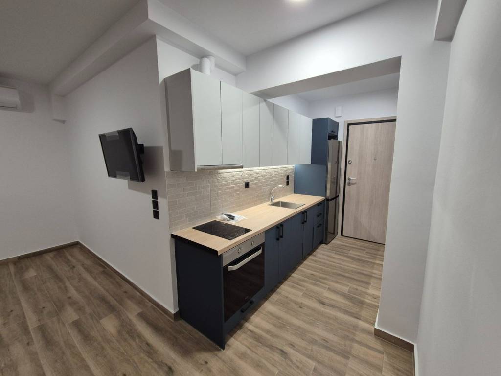 ΣΑΛΟΝI-ΥΠΝΟΔΩΜΑΤΙΟ