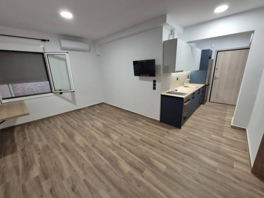 ΣΑΛΟΝI-ΥΠΝΟΔΩΜΑΤΙΟ