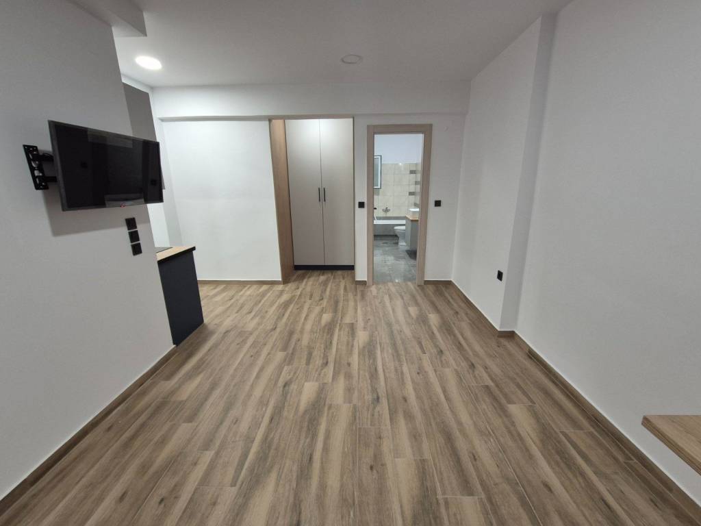 ΣΑΛΟΝI-ΥΠΝΟΔΩΜΑΤΙΟ