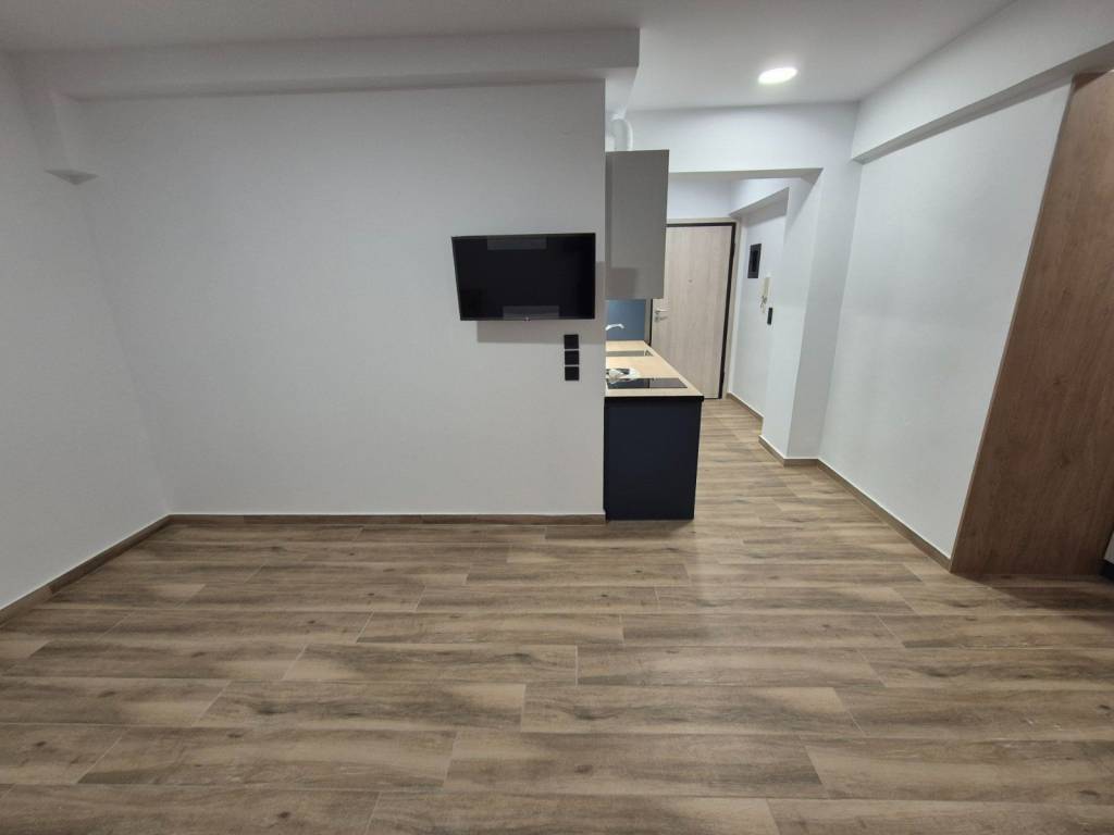 ΣΑΛΟΝI-ΥΠΝΟΔΩΜΑΤΙΟ