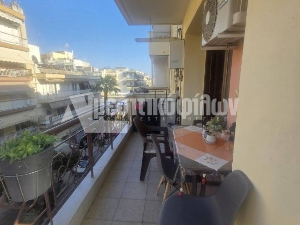 Θέα από μπαλκόνι