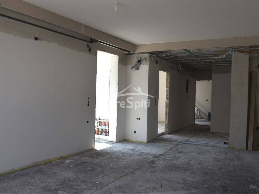 ΚΟΥΖΙΝΑ-ΚΑΘΙΣΤΙΚΟ-Υ/Ο-ΕΙΣΟΔΟΣ