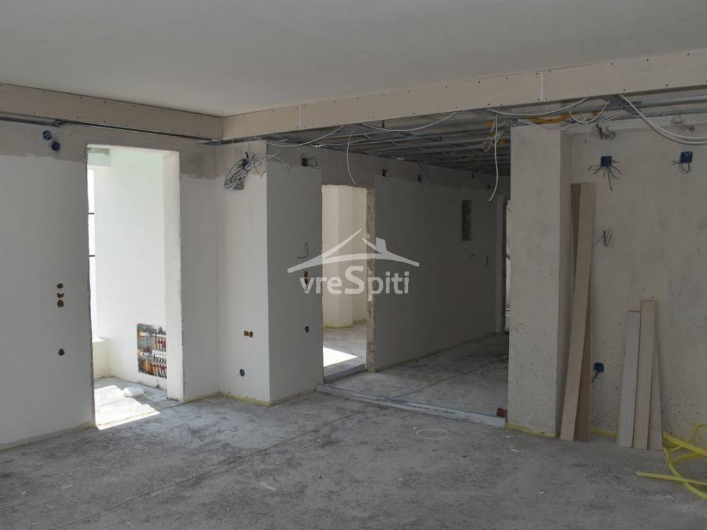 ΚΑΤΩ ΕΠΙΠΕΔΟ