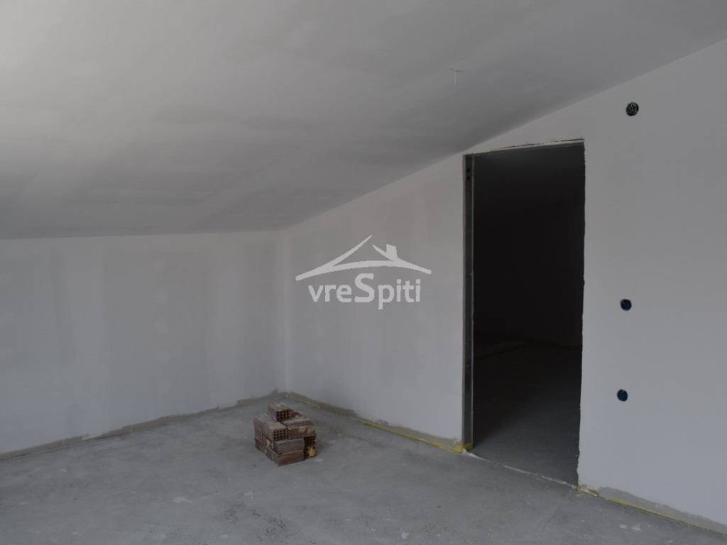 ΥΠΝΟΔΩΜΑΤΙΟ Ν.3  ΕΠΑΝΩ ΟΡΟΦΟΥ