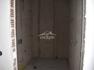 ΛΟΥΤΡΟ ΕΠΑΝΩ ΟΡΟΦΟΥ