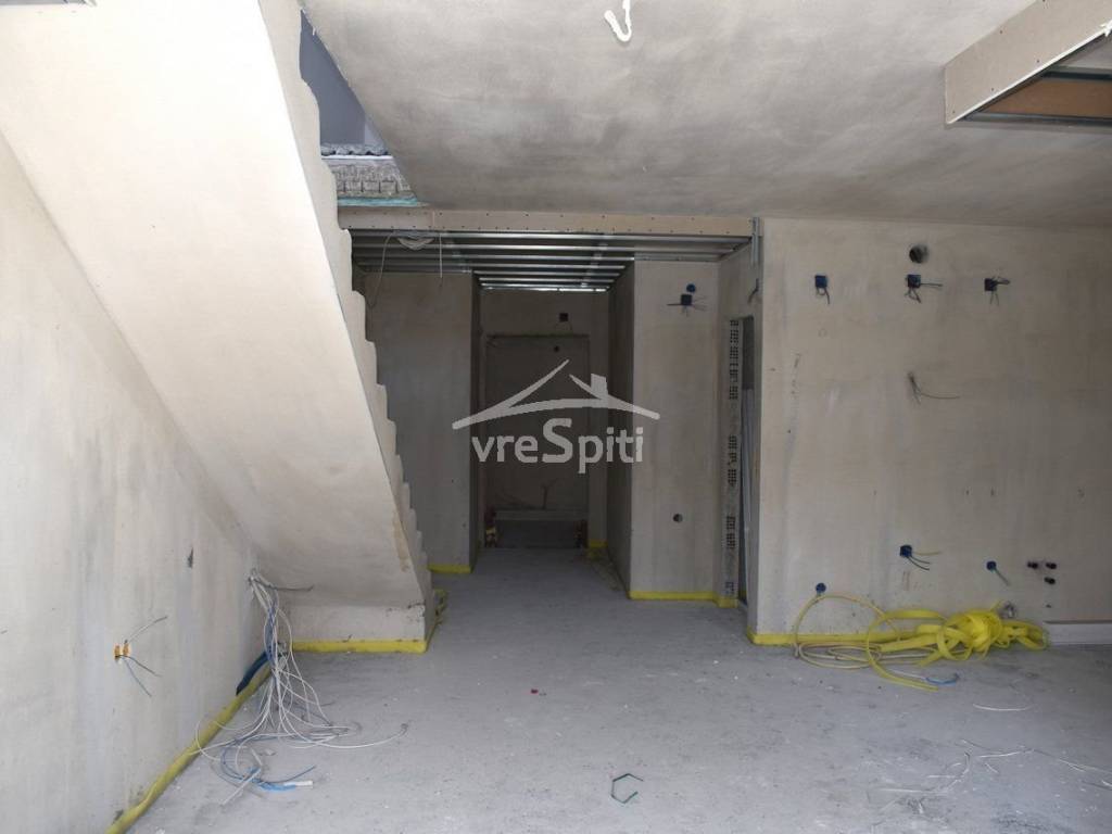 ΚΑΘΙΣΤΙΚΟ-ΚΟΥΖΙΝΑ-ΣΚΑΛΕΣ -ΕΙΣΟΔΟΣ