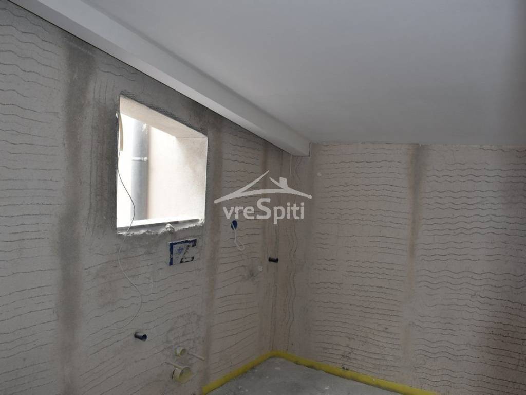 ΛΟΥΤΡΟ ΕΠΑΝΩ ΕΠΙΠΕΔΟΥ