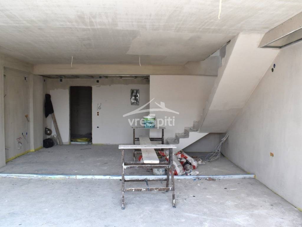 ΚΑΘΙΣΤΙΚΟ-ΚΟΥΖΙΝΑ-ΣΚΑΛΕΣ -ΛΟΥΤΡΟ ΚΑΤΩ ΕΠΙΠΕΔΟΥ