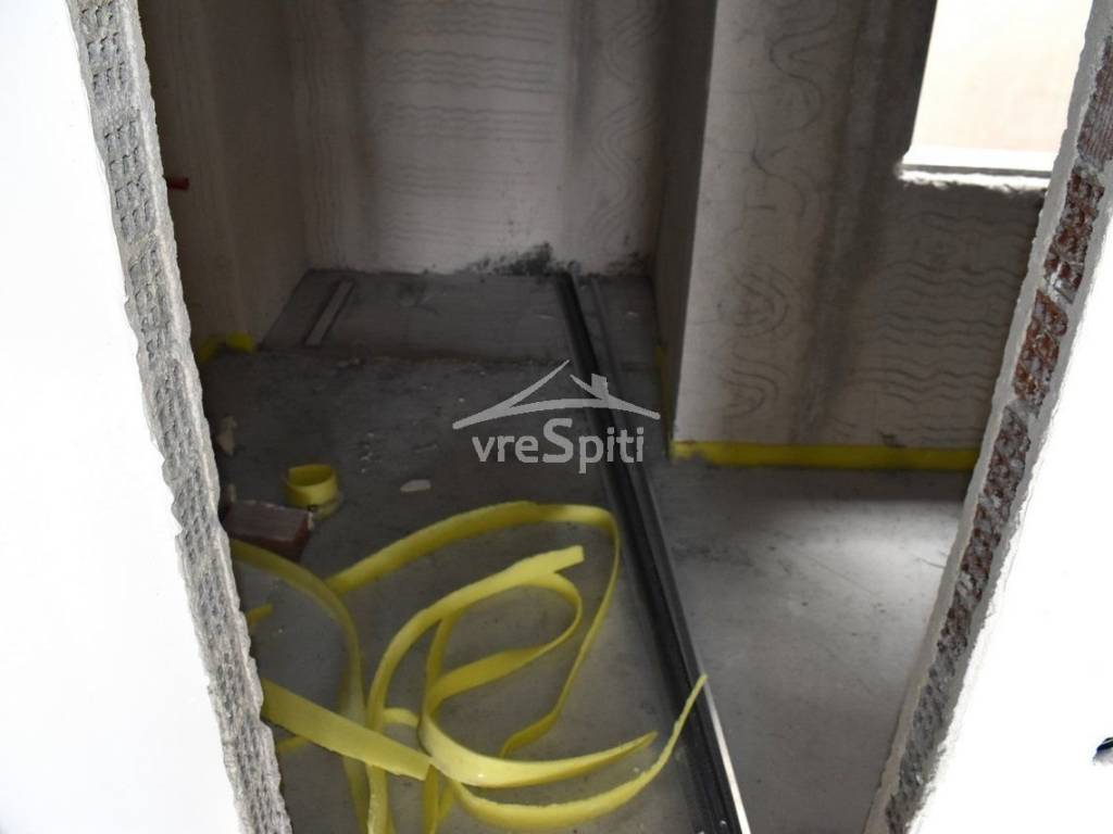 ΛΟΥΤΡΟ ΚΑΤΩ ΕΠΙΠΕΔΟΥ