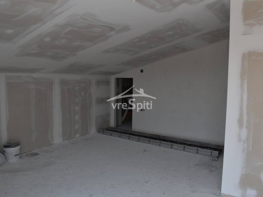 ΥΠΝΟΔΩΜΑΤΙΟ Ν.2 ΕΠΑΝΩ ΟΡΟΦΟΥ