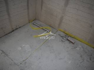 ΛΟΥΤΡΟ ΕΠΑΝΩ ΟΡΟΦΟΥ