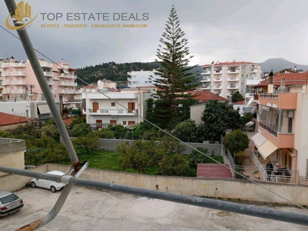 thea apo to piso mpalkoni