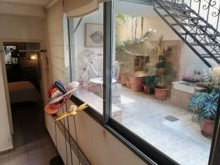 θέα προς αυλή