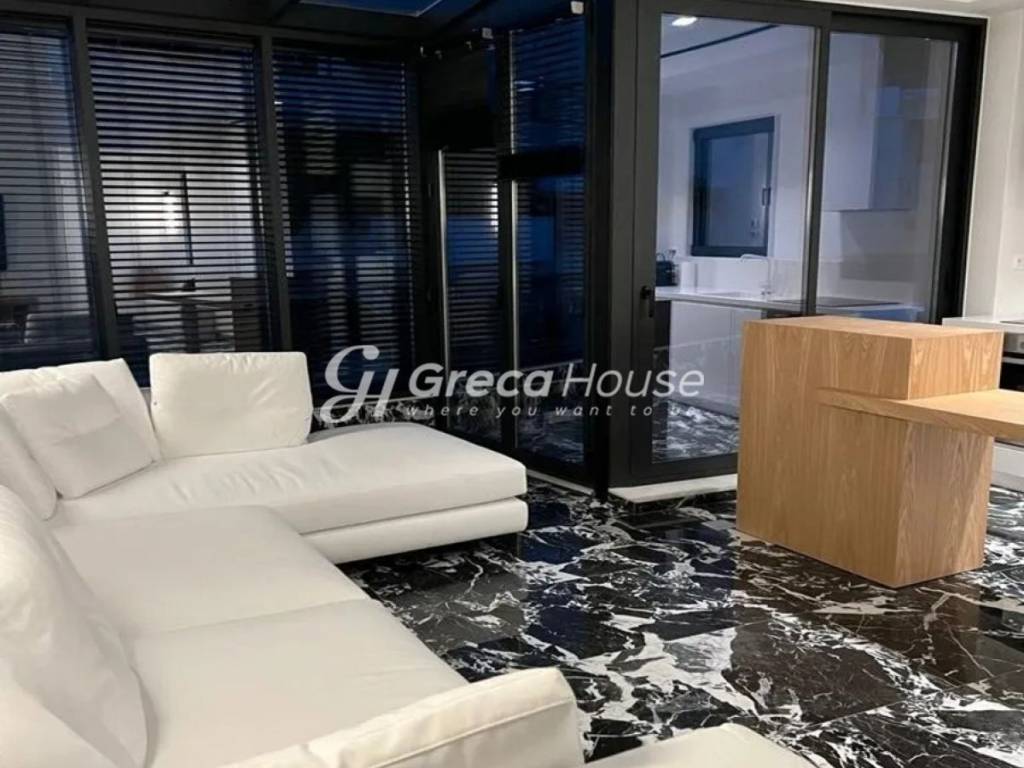 Ρετιρέ προς Πώληση στο Κολωνάκι με Πισίνα &amp; Jacuzzi