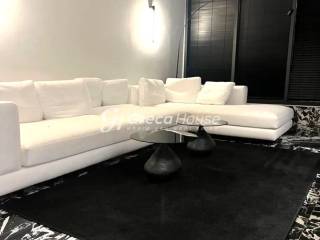 Ρετιρέ προς Πώληση στο Κολωνάκι με Πισίνα &amp; Jacuzzi