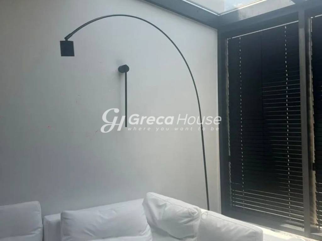 Ρετιρέ προς Πώληση στο Κολωνάκι με Πισίνα &amp; Jacuzzi