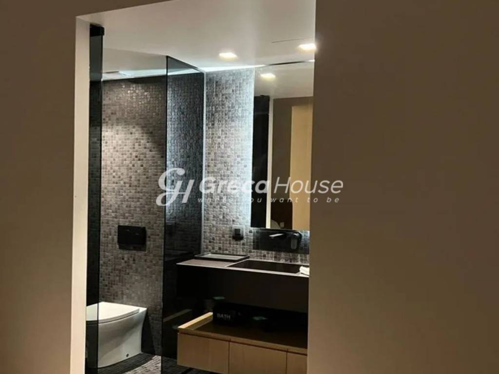 Ρετιρέ προς Πώληση στο Κολωνάκι με Πισίνα &amp; Jacuzzi