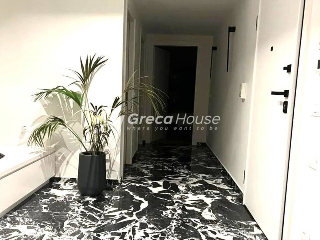 Ρετιρέ προς Πώληση στο Κολωνάκι με Πισίνα &amp; Jacuzzi