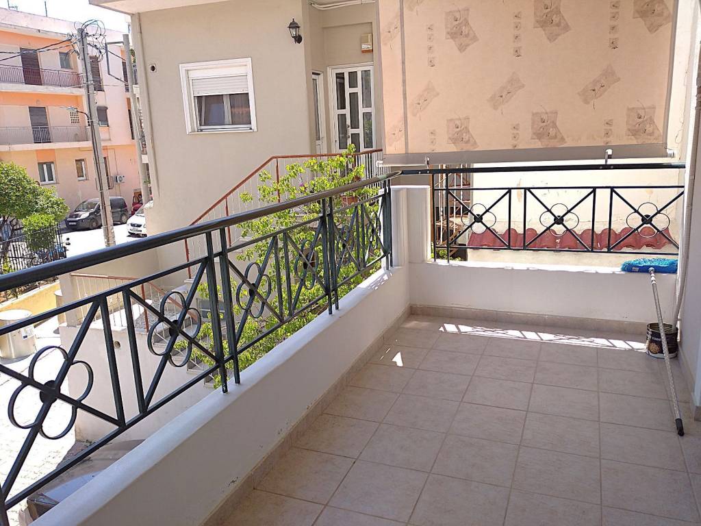 Άλλη άποψη βεράντας πρόσοψης