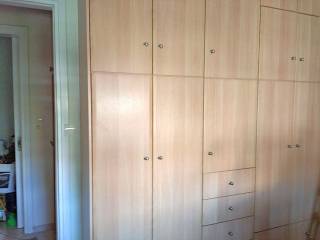 Ολοτοίχια ντουλάπα δεύτερου υπνοδωματ&#039;ιου