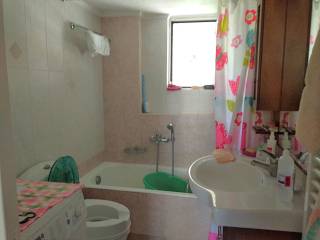 Μπάνιο με παράθυρο