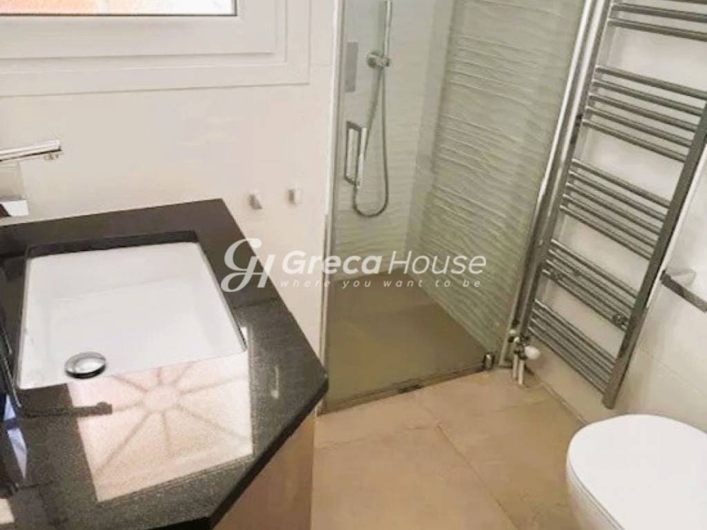 Ανακαινισμένο Διαμέρισμα προς Πώληση στο Παγκράτι