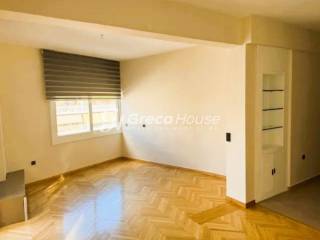 Ανακαινισμένο Διαμέρισμα προς Πώληση στο Παγκράτι