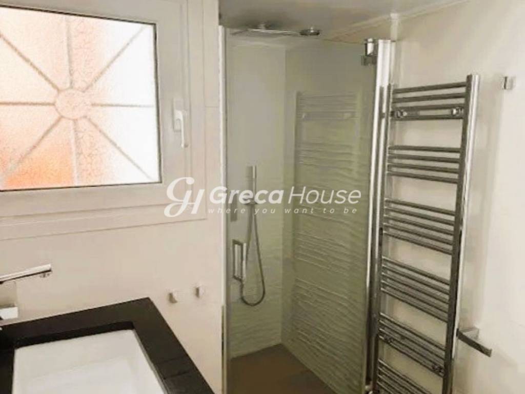 Ανακαινισμένο Διαμέρισμα προς Πώληση στο Παγκράτι