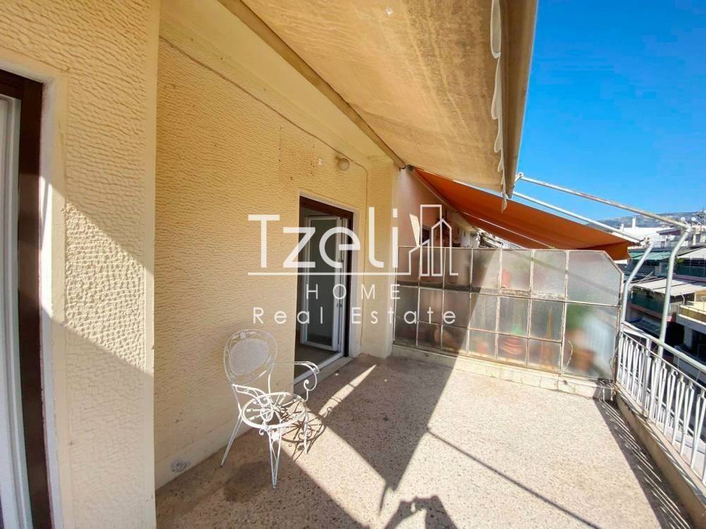 Θέα απο μπαλκόνι